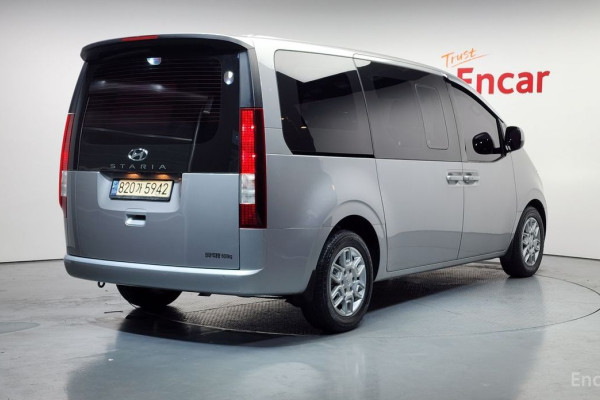 2022 Hyundai Staria с пробегом 71 372 км