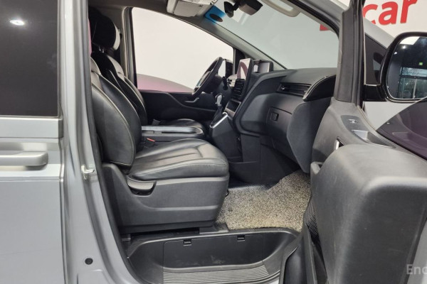 2022 Hyundai Staria с пробегом 71 372 км