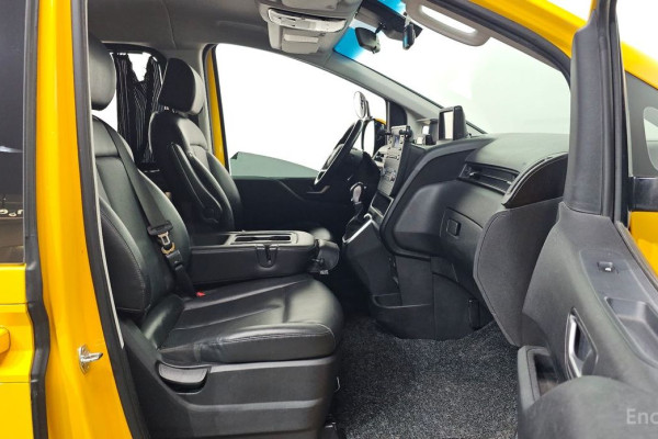 2021 Hyundai Staria с пробегом 83 905 км