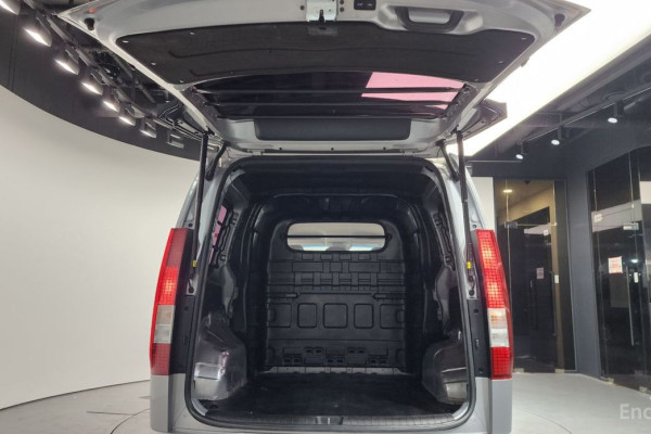 2022 Hyundai Staria с пробегом 71 372 км