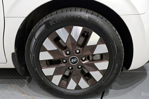 2022 Hyundai Staria с пробегом 98 245 км