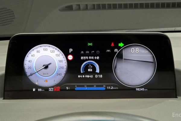 2022 Hyundai Staria с пробегом 98 245 км