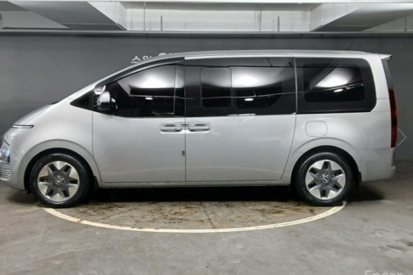2021 Hyundai Staria с пробегом 31 067 км