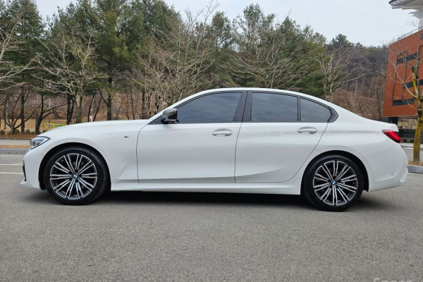 2022 BMW 3 серии с пробегом 43 905 км