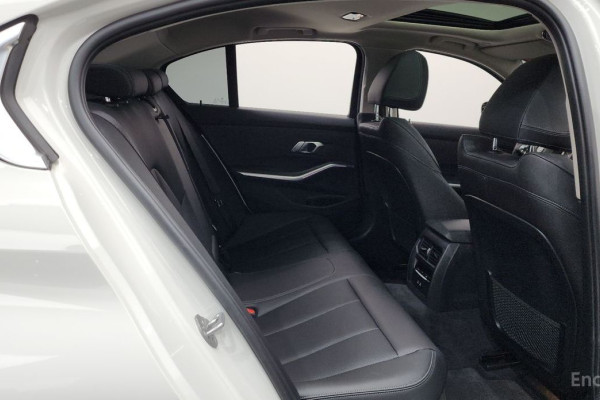 2022 BMW 3 серии с пробегом 16 452 км