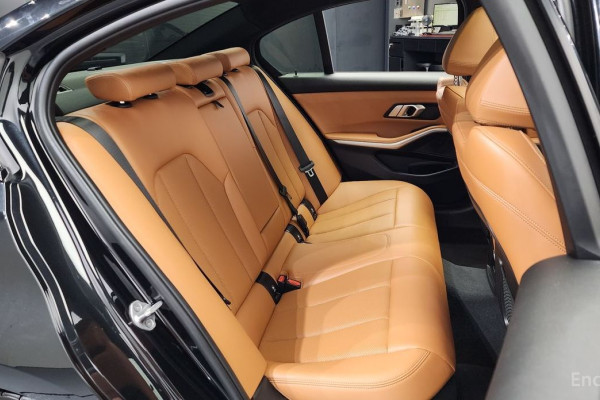 2023 BMW 3 серии с пробегом 28 574 км