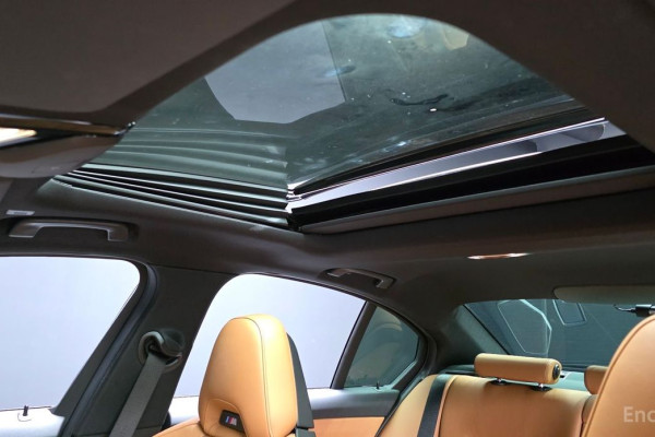 2023 BMW 3 серии с пробегом 24 797 км