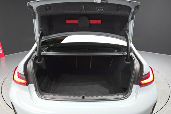 2023 BMW 3 серии с пробегом 24 797 км