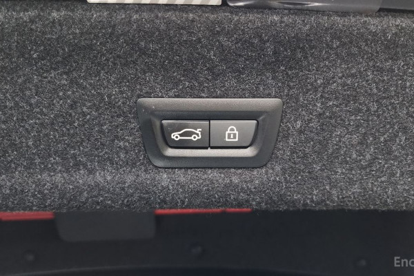 2023 BMW 3 серии с пробегом 28 574 км