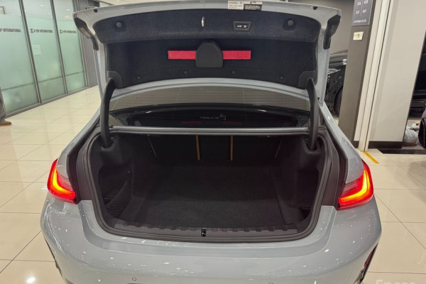 2023 BMW 3 серии с пробегом 24 211 км