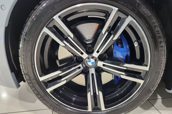 2023 BMW 3 серии с пробегом 13 700 км