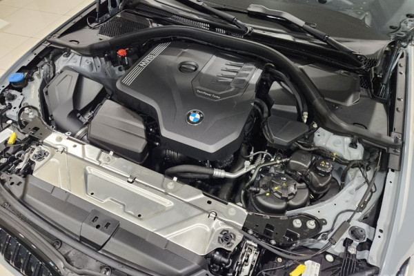 2023 BMW 3 серии с пробегом 13 700 км