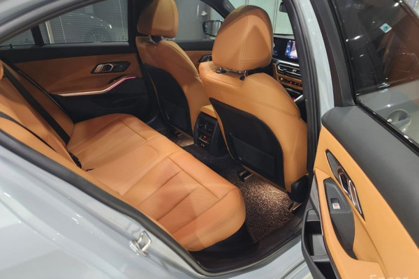 2023 BMW 3 серии с пробегом 13 700 км