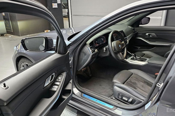 2022 BMW 3 серии с пробегом 24 283 км