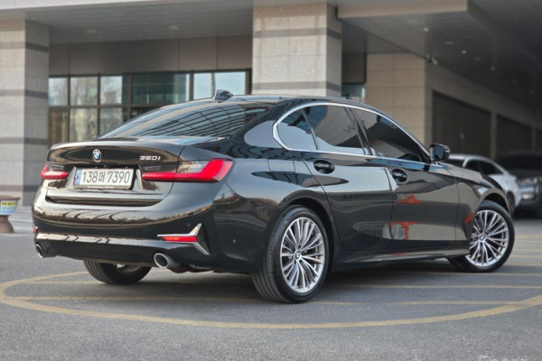 2022 BMW 3 серии с пробегом 52 709 км