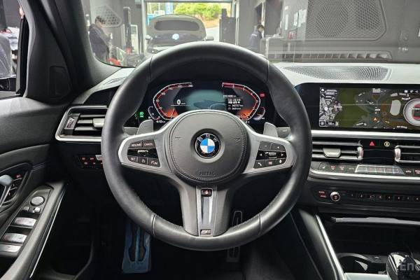 2022 BMW 3 серии с пробегом 24 283 км