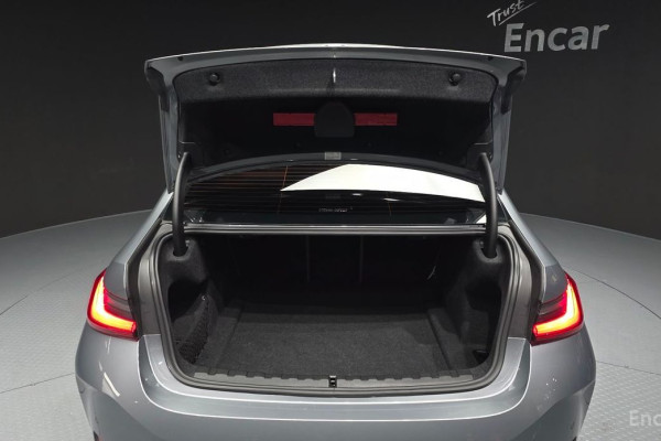 2023 BMW 3 серии с пробегом 38 773 км