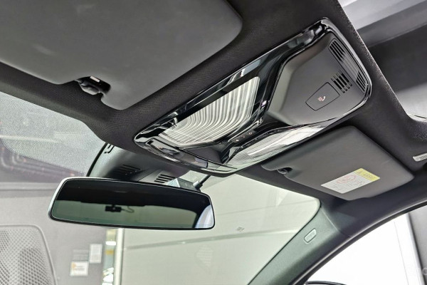 2022 BMW 3 серии с пробегом 24 283 км