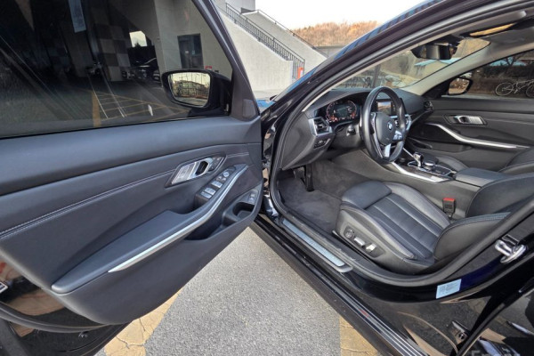 2022 BMW 3 серии с пробегом 52 709 км