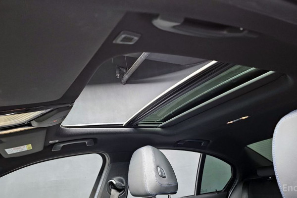 2022 BMW 3 серии с пробегом 24 283 км