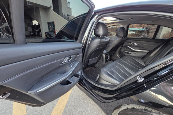 2022 BMW 3 серии с пробегом 52 709 км