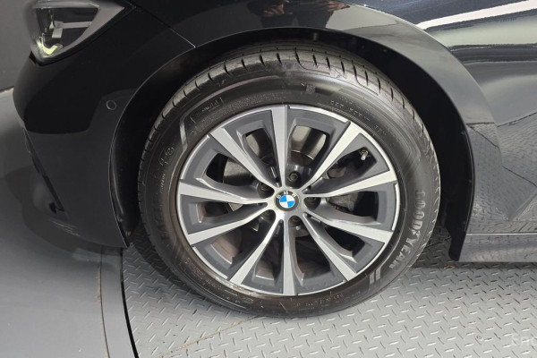 2022 BMW 3 серии с пробегом 33 111 км