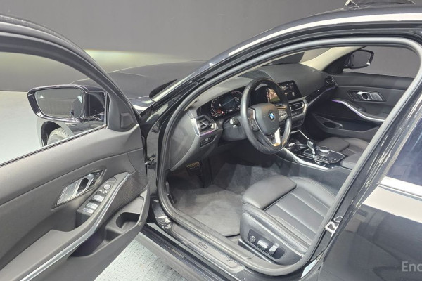 2022 BMW 3 серии с пробегом 33 111 км