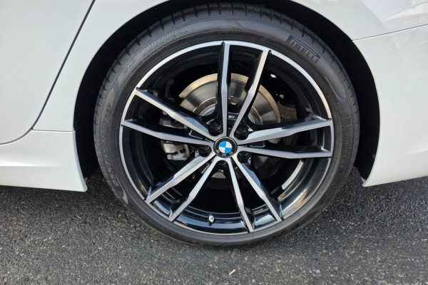 2022 BMW 3 серии с пробегом 19 500 км