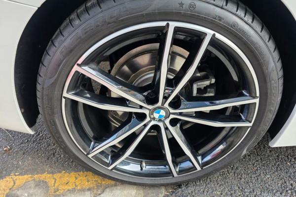 2022 BMW 3 серии с пробегом 19 500 км