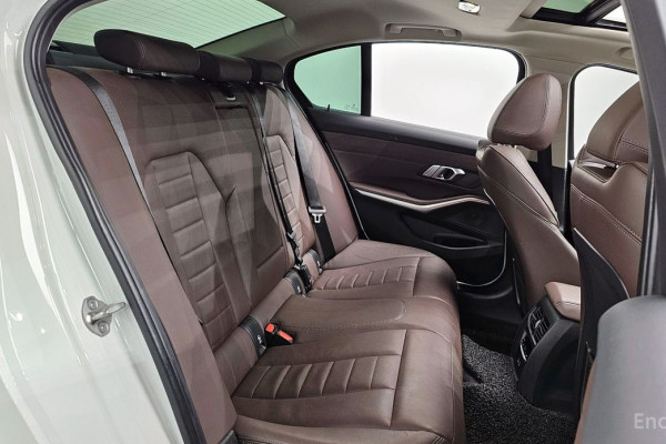 2021 BMW 3 серии с пробегом 7 415 км