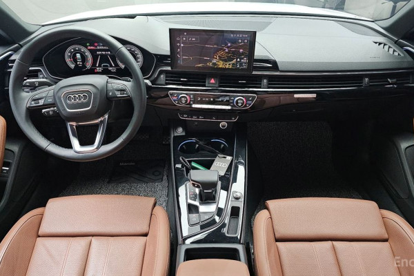 2022 Audi A4 с пробегом 8 819 км