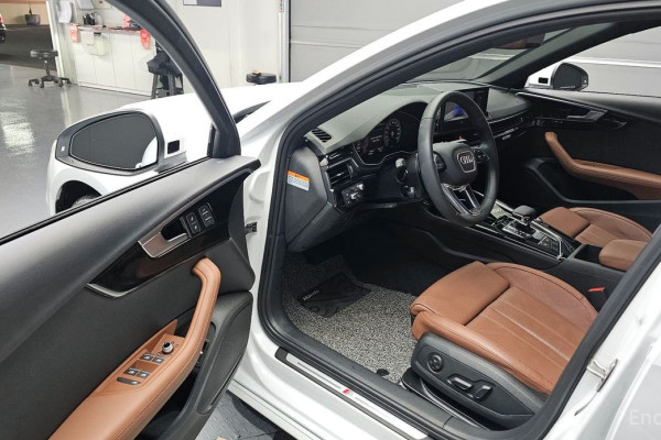 2022 Audi A4 с пробегом 8 819 км