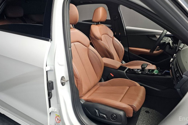 2022 Audi A4 с пробегом 8 819 км