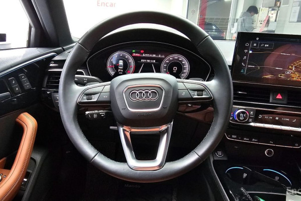 2022 Audi A4 с пробегом 8 819 км