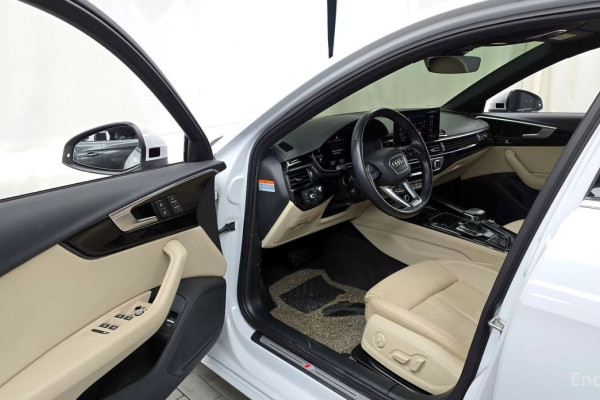 2021 Audi A4 с пробегом 68 954 км
