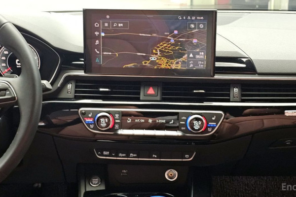 2022 Audi A4 с пробегом 8 819 км