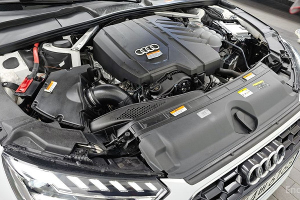 2023 Audi A4 с пробегом 18 748 км