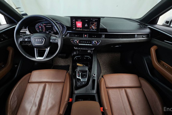 2023 Audi A4 с пробегом 18 748 км