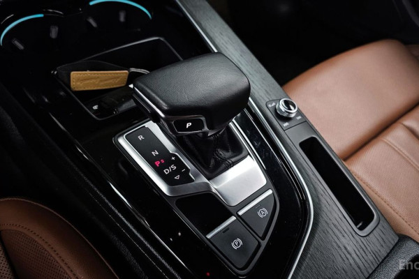 2023 Audi A4 с пробегом 18 748 км