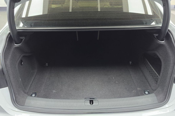 2021 Audi A4 с пробегом 68 954 км