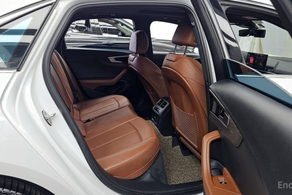 2023 Audi A4 с пробегом 18 748 км