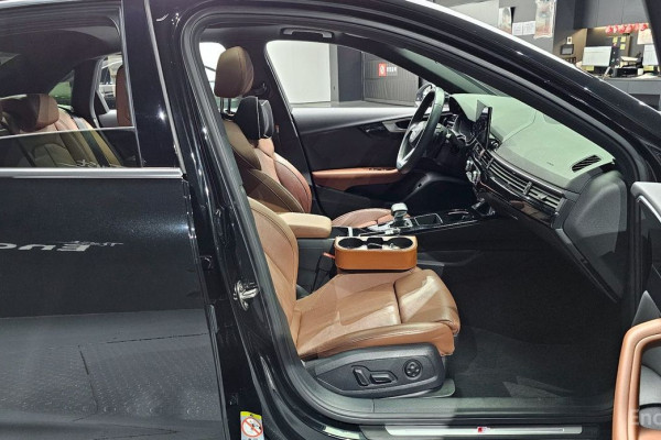 2021 Audi A4 с пробегом 31 543 км