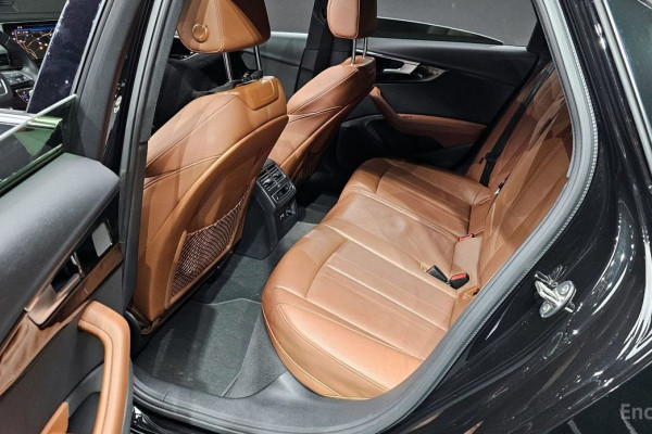 2021 Audi A4 с пробегом 31 543 км