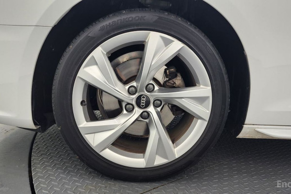 2022 Audi A4 с пробегом 67 603 км