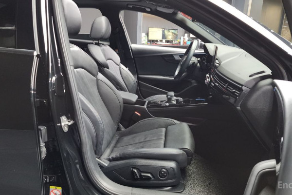 2022 Audi A4 с пробегом 25 583 км