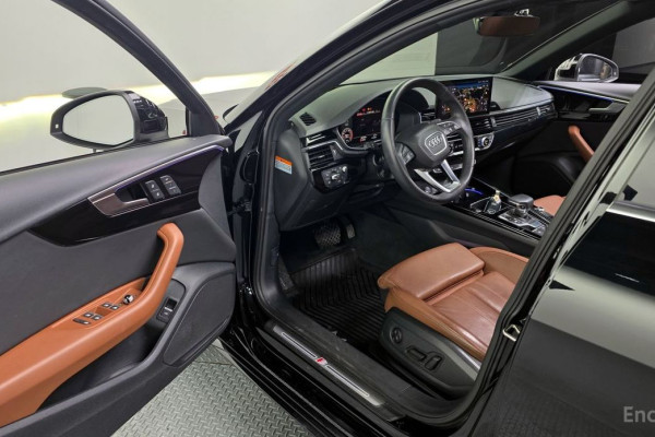 2021 Audi A4 с пробегом 62 530 км