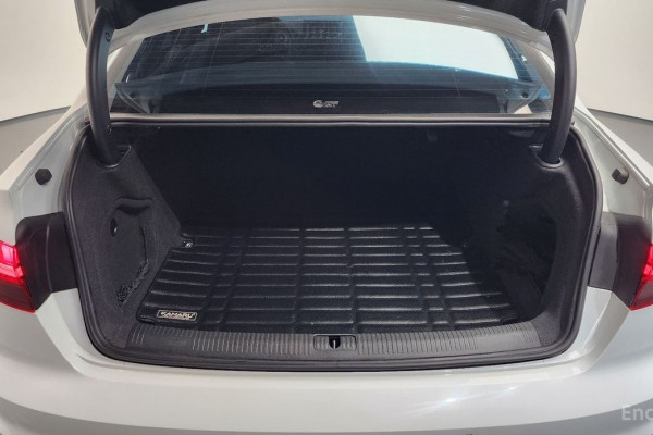 2022 Audi A4 с пробегом 67 603 км