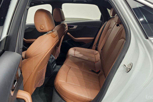 2023 Audi A4 с пробегом 48 293 км