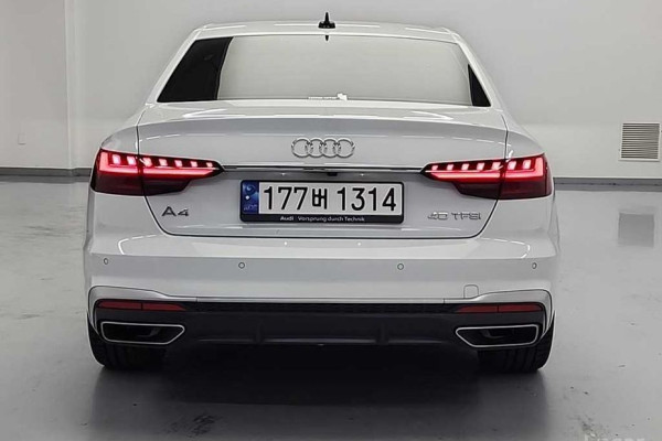 2022 Audi A4 с пробегом 15 364 км