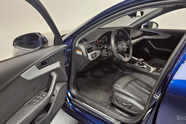 2021 Audi A4 с пробегом 29 234 км